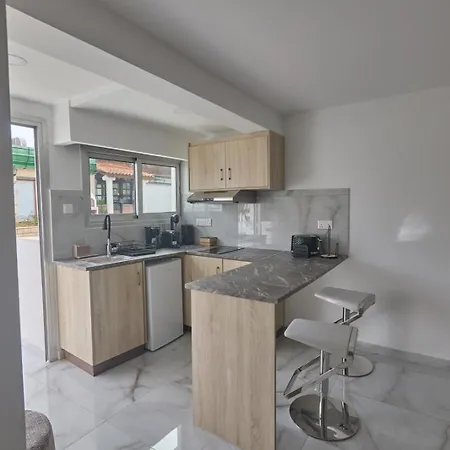 Gold Emerging Ltd 2 Appartement